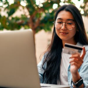 Apply Now: Top Credit Cards for Students with Easy Approval (2025)