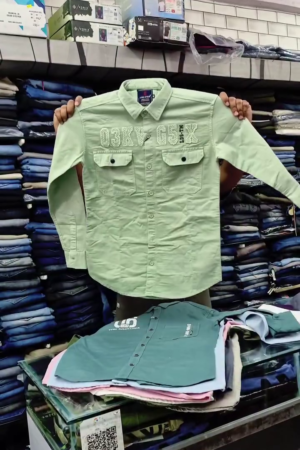 Men Spread Collar Typography Printed Cotton Casual Shirt