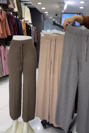 Women Relaxed Straight Leg Loose Fit High-Rise Wrinkle Free Trousers