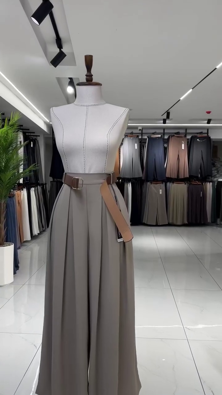 Women Wide Leg Solid Grey Pants - Image 10