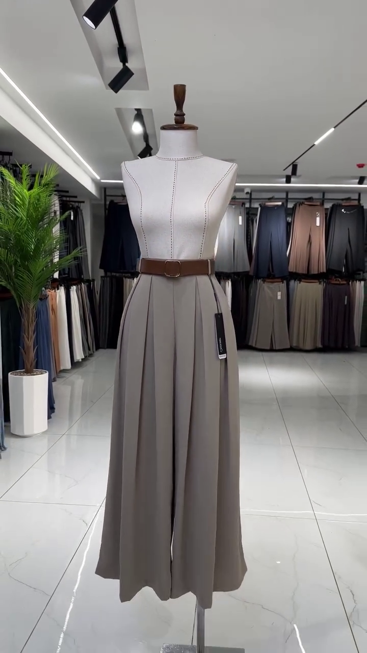 Women Wide Leg Solid Grey Pants - Image 9