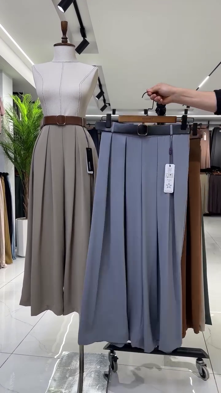 Women Wide Leg Solid Grey Pants - Image 5