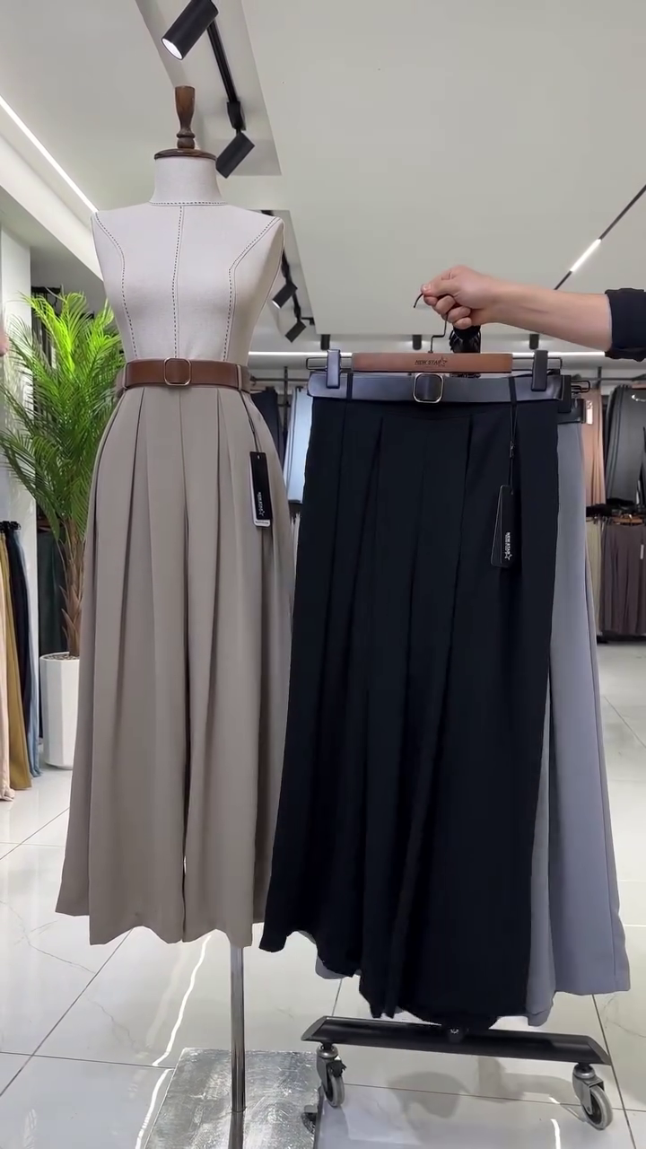 Women Wide Leg Solid Grey Pants - Image 4