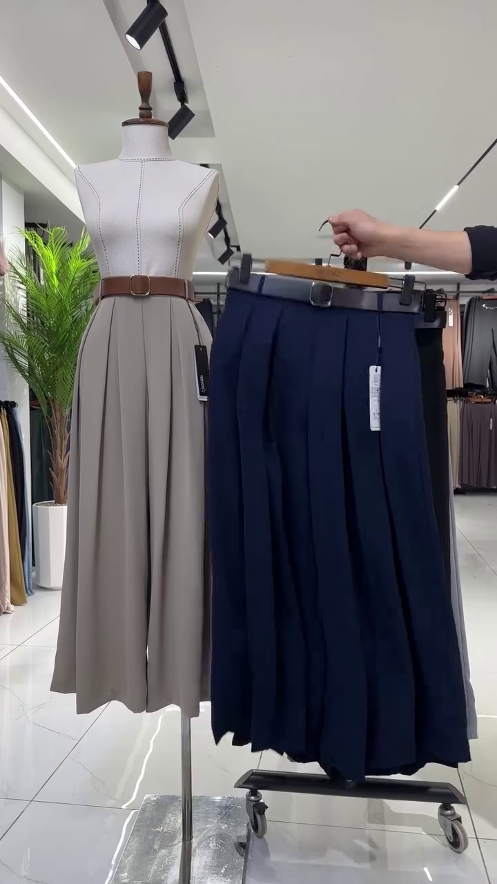 Women Wide Leg Solid Grey Pants - Image 3