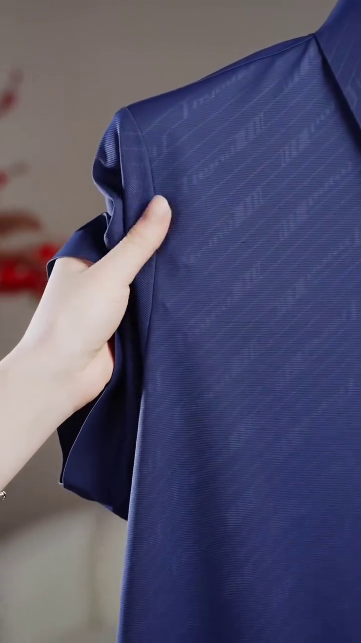 Men Navy Blue Slim Fit Casual Shirt - Image 4